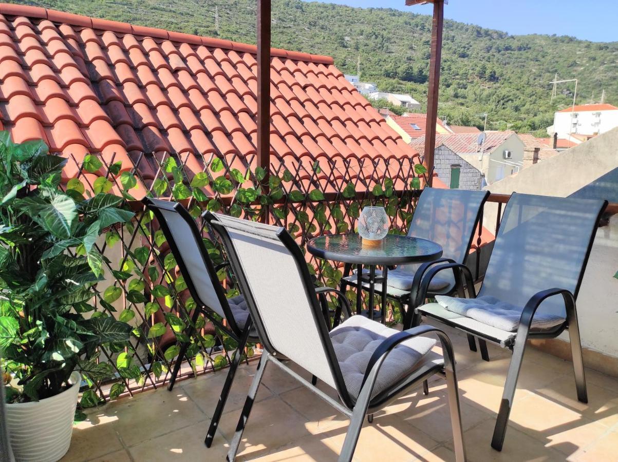 Apartments & Rooms As Vis Exterior foto