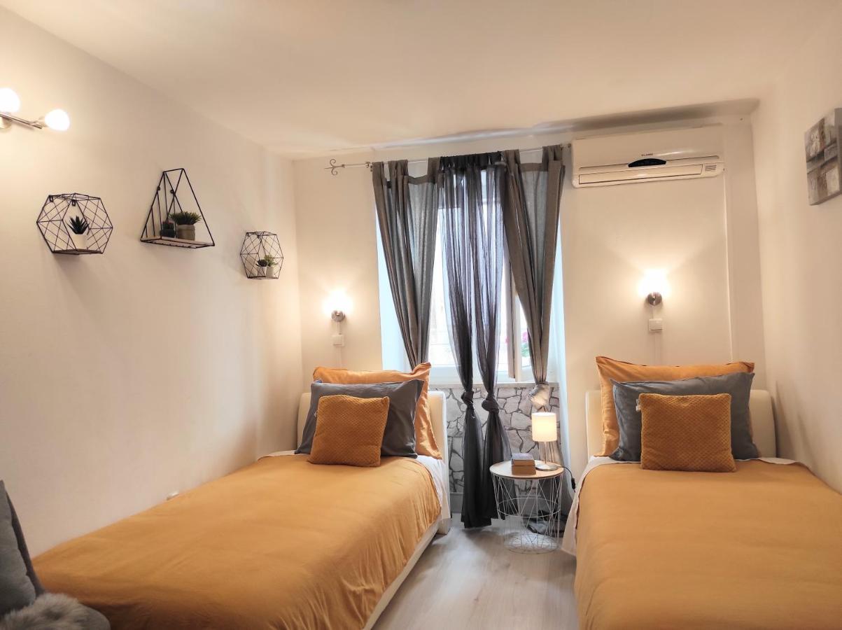 Apartments & Rooms As Vis Exterior foto