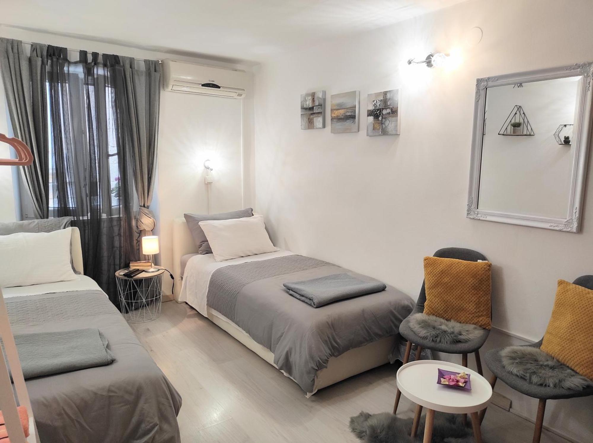 Apartments & Rooms As Vis Habitación foto